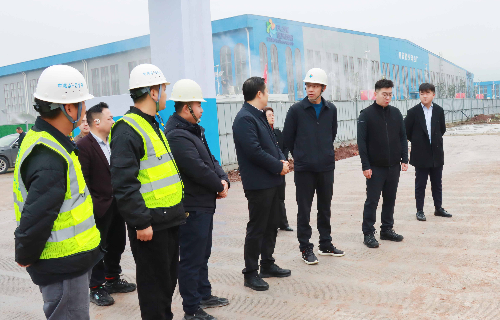 南溪經(jīng)開(kāi)區(qū)黨工委副書(shū)記、管委會(huì)主任李勇一行蒞臨遠(yuǎn)東股份宜賓智能產(chǎn)業(yè)園調(diào)研指導(dǎo)